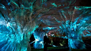 Lichtspektakel an der Börse - "Luminale" lässt Frankfurt erstrahlen