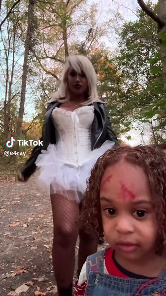 Tiffany and Chucky Meme Scene: A Love Story