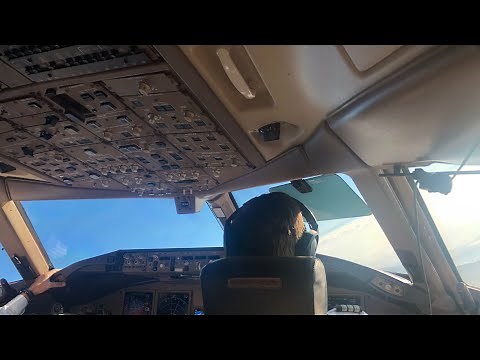 SWISS B777 Cockpit Landing at Zürich Kloten 2022 4K