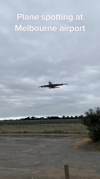 Plane Spotting at Melbourne Airport - A380, 747, and More!