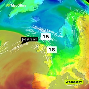 The jet stream is moving northward over the UK, bringing warmer air up from the south for the weekend. | Met Office