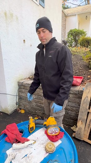 Every piece matters when it comes to a safe and reliable oil tank installation. 👷‍♂️ This project: installing the fill and vent lines for a brand-new oil tank. These components make sure oil is delivered properly and the system can “breathe” as it fills, preventing pressure buildup, leaks, or other safety issues down the line. It’s one of those behind-the-scenes steps that might not look exciting, but it’s absolutely essential for long-term performance and safety. Whether you’re replacing an ol