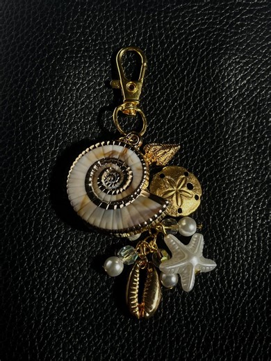 Gold Seashell Bag Charm - Etsy
