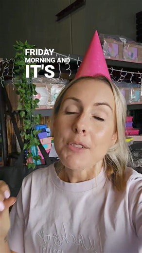 ✋️Our BIGGEST birthday celebration ever is less than 12 hours away! 🥳 PLUS a free gift with every online order over $150, & a spin of our winning prize wheel for every in-store shopper - every player wins a prize! 😁🏆 Thanks so much for being part of the Lunchbox Mini ride with me! Love celebrating everything six years with you!!! 😍🎉🫶 Set your alarm! Sale kicks off 6am Friday 🥳🥳🥳 | Lunchbox Mini