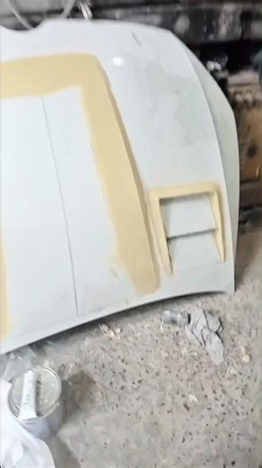 Volkswagen Golf R: Custom Hood Design Unleashed