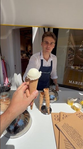 Free Bergamot Leaf ice cream today in Laren from Marie-Stella-Maris🍦.