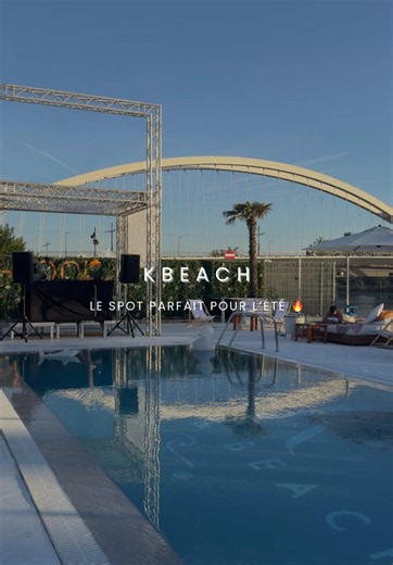 Le spot parfait pour l’été proche de Strasbourg 📍 Aujourd’hui je vous emmène découvrir KBeach en Allemagne 🇩🇪 Une vraie ambiance vacances à quelques minutes de Strasbourg 😍 Plage, piscine, DJ, transats, food, écran géant… le spot parfait pour l’été ☀️ 📍KBeach - Kehl 💸 Accès gratuit / piscine : 10€ 🕘 Ouvert tous les jours en journée et soirée ✨ Collaboration commerciale #kehl #strasbourg #kbeach #beachclub #67