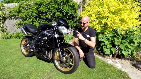 2012 Triumph Street Triple R Review - My Bike Part 1