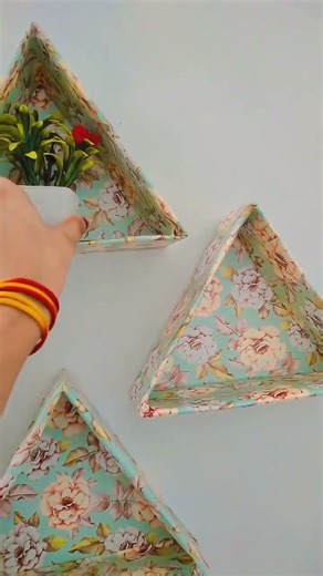 How to make cardboard wall shelf 💕 #wallshelf #diy #shortsvideo #wastecardboardcraft #craft