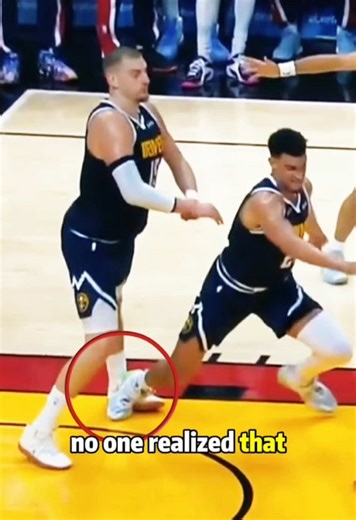 No one realized that after Nikola Jokić was accidentally injured by his teammate Jones, he immediately made three decisions that earned everyone’s respect.#foryou #usa #nba #tiktoksports #nikolajokic