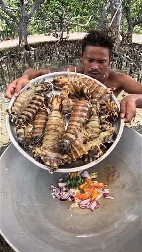 Cooking Fresh Giant Mantis Shrimp! 🦐🔥