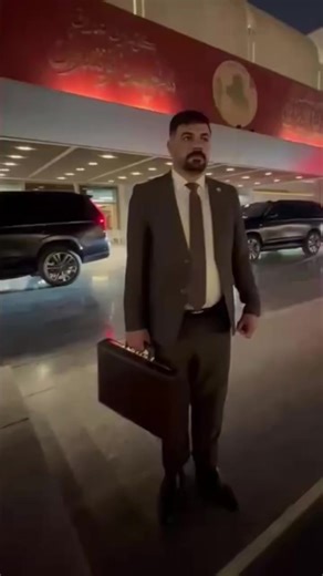 انتهت قبل قليل جلسة استضافة القيادات الامنية في ظل الحرب الجارية والتحديات والتجاوزات المتكررة من قبل قوات الاحتلال حيث تم التأكيد على ضرورة رفع مستوى الجاهزية وتعزيز التنسيق بين جميع الاجهزة الامنية بما يضمن حماية سيادة العراق وصون امن المواطنين والتصدي بحزم لكل ما يمس استقرار البلاد وسلامة ابناء شعبنا الكريم #المكتب_الاعلامي #عبد_الحمزة_منعم_الخفاجي #عضو_مجلس_النواب_العراقي