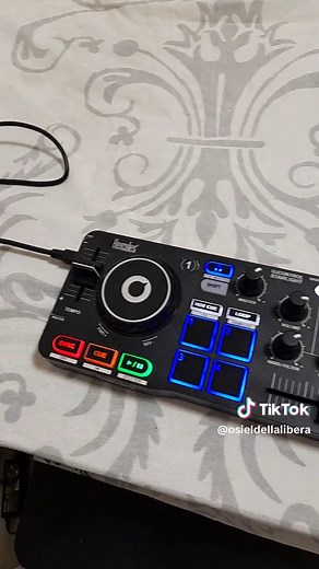 Mixes with Hercules DJ Control: A Complete Guide