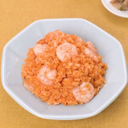 人気メニューがひとつになった！ エビチリ炒飯のレシピ動画・作り方 | デリッシュキッチン