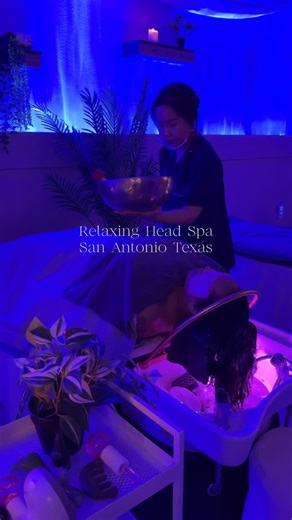 Nova Head Spa just opened in Stone Oak, San Antonio Texas and it’s the most relaxing experience I’ve ever had. @novaheadspa Code: NHFoodie 10% Off (November) From the moment you walk in, the atmosphere is calm with soft lighting, eucalyptus & white tea in the air, and a quiet space that instantly slows your breathing. The head spa treatment includes warm herbal water flowing through your hair and a scalp head massage that releases tension from your temples, jaw, and neck. It helps with stress, h