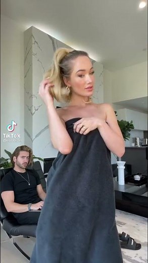 Removing towel Infront of my boyfriend to see his reaction