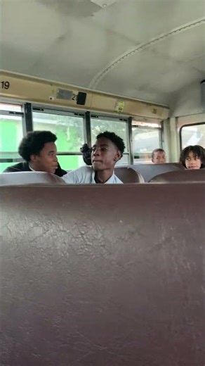 Fighting on bus WHO YALL Think WON