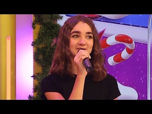 GU'LIVE - ANGELINA PASSE LE RÉVEILLON AVEC VOUS POUR VOUS CHANTER "FIRST AMOUR" !