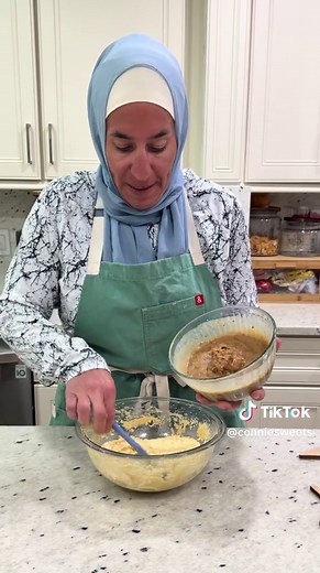 Delicious Sticky Date Cake with Toffee Sauce Recipe