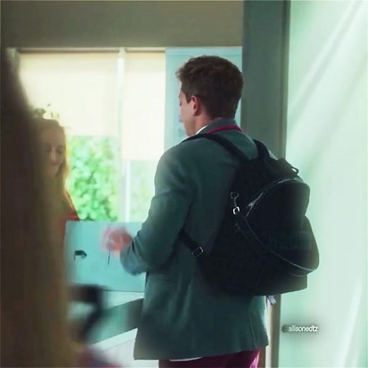 Reencontro de Ivan e Patrick em Elite: Cena emocionante!