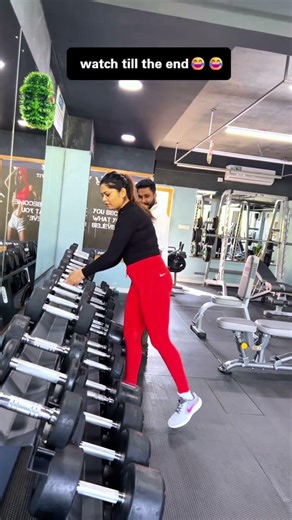 Gym girls power💪🏻🤣 #comedy #gym #girlpower #Bicep