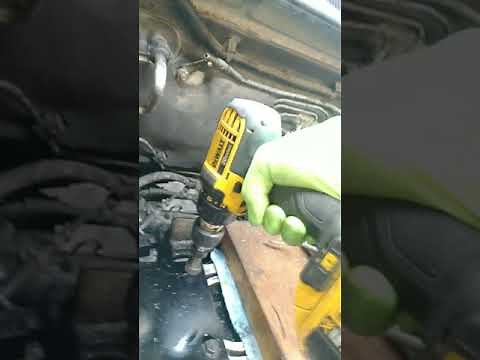 Toyota Camry head bolt thread repair