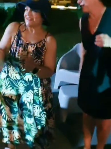 ...and when you in Mauritius, you do as the Mauritians do #mauritius🇲🇺 #dance #vacation #foryou #fyi