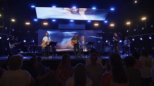 Cultivate a life that responds to His presence. Take this moment to sit in worship of Father God. Access the full set at www.bethel.tv or on the mobile app. | Betheltv