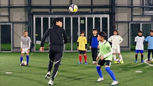 サッカー日本代表・久保建英選手、超絶テクで子どもたちを魅了／inゼリージュニアエネルギー CM＋インタビュー＋メイキング - WACOCA MEDIA