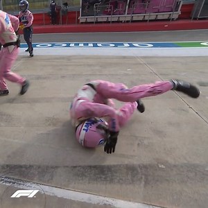 Thankfully Lance Stroll's front jack mechanic was okay after this dramatic pit stop 😮 | F1