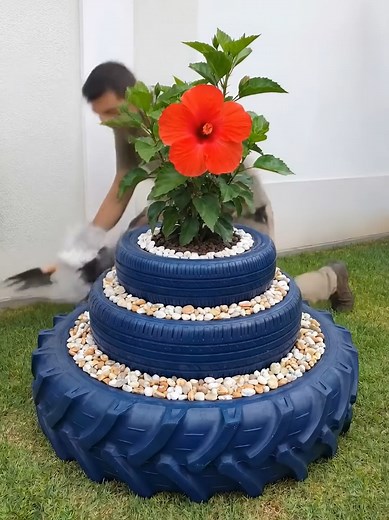 DIY Garden Corner: Old Tires Become Stunning Decor