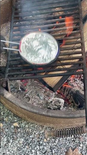 Trying Campfire JIFFY POP (popcorn)🍿