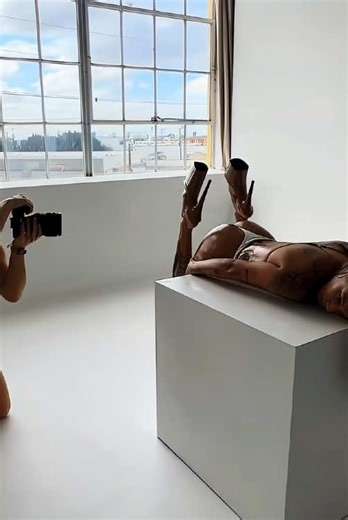 Model poses for photographers 📷#ballet #art #fyp #photography #balletphotography