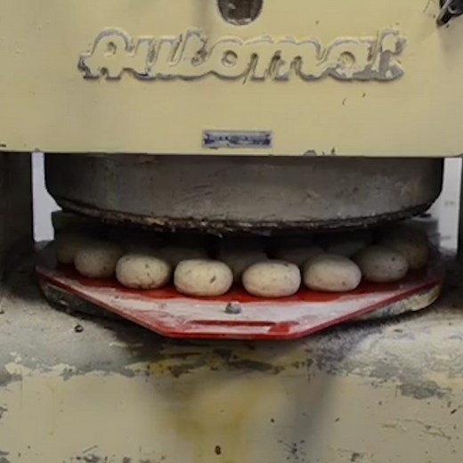 319K views · 906 reactions | This bakery makes bread for some of the biggest restaurants in New York City. 稜 | Cheddar Gadgets | Facebook