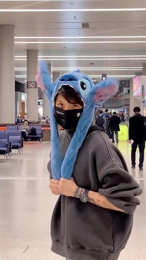 Best Airport Fashion Ever with Amber Liu