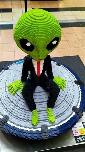 Lego Alien landed #lego #alien