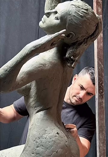 The Art of Sculpting: From Clay to Living Form