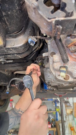 CROM Universal Flex Socket Set - 1/4 Inch Drive 6-Point 12-Piece Swivel Socket Set from 5mm to 15mm Metric - Swivel Joint for Easier Access to Tight Spaces - Aluminum Storage Rail Included review and use on this bell housing bolt on this 02 Trans Am #mechanic #tools #sockets #review #howto | Carl's Garage