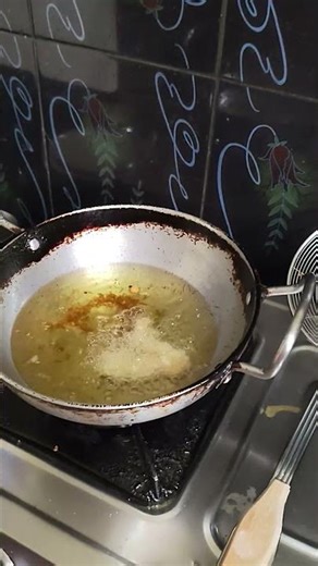 chicken pakodi.Corn flour egg and bread powder.🍗🐓🧆