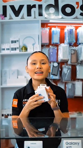 Original vs. Genérico: ¿Sabes cuál elegir? 🧐👆🏼 Hoy te lo explicamos mucho mejor 😉 . . ​A simple vista son parecidos, pero por dentro son mundos diferentes. El original cuida tu iPhone, el genérico solo lo carga (y a veces, lo daña). ​Comenta un "YO" si quieres tu cargador original . 🙋‍♂️🙋‍♀️ ​📍 Visítanos en nuestra tienda para más asesoría. #Ivridos #Barinas #Tecnología #Telefonos | Ivridos CA