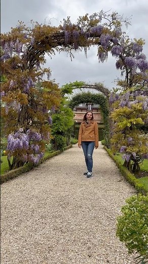 the most beautiful park in Paris Parc Bagatelle - la Roseraie #france #travel #paris