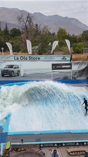 Derek Zoo strapped run on the FlowRider Barrel at MALL SPORT in Santiago, Chile. #flowrider #flowboarding #mallsport | Flowrider 13r0z