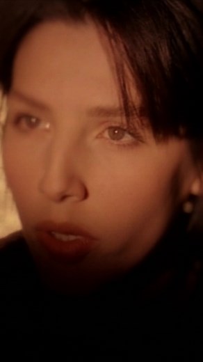 Released in 1993, ‘So In Love With You’ was Texas’ third and final UK single from their third studio album ‘Ricks Road’ and the biggest hit from the album. Who remembers when this song was in the UK chart? Watch the music video in high res over on our YouTube now! #Texas #SoInLoveWithYou #RicksRoad