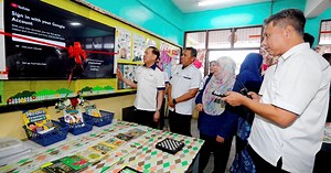 Sumbang 13 unit Smart TV | Harian Metro
