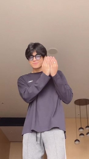 Miguel Tanfelix TikTok: Gym Workout and Haircut Vlog