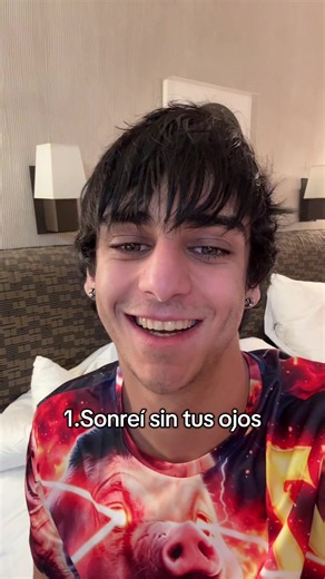 Cómo encontrar tu cara de modelo: sonrisa, cejas y mirada