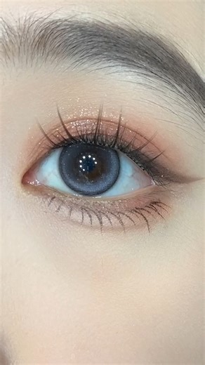 Easy Eye Makeup Tutorial for Beginners | Simple Eyeshadow Step-by-Step #eyeshadowtutorial #shorts