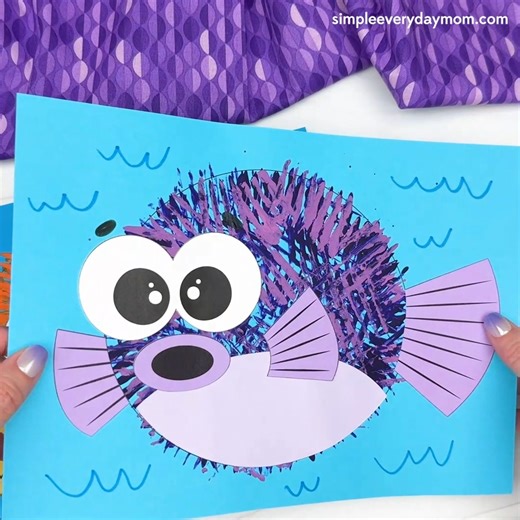 This fork-painted puffer fish is such a fun ocean craft for kids! 🐡 Perfect for summer, and all you need are a few supplies and our free template. 🌊 Colored cardstock 🌊 Fork 🌊 Paint 🌊 Glue 🌊 Scissors 🌊 Markers 🌊 Puffer fish template Dive into the tutorial grab the free template here 👉 https://www.simpleeverydaymom.com/fork-painted-puffer-fish-craf | Simple Everyday Mom