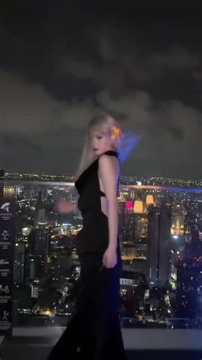 4k120帧 全屏超清动态壁纸#美女动态壁纸 #动态壁纸 #动态锁屏 #全屏壁纸 #屏保