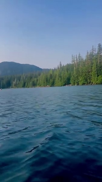 Paddle boarding at Oregon's scenic Lost Lake